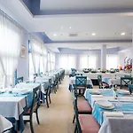 Eliseo ホテル 3*
