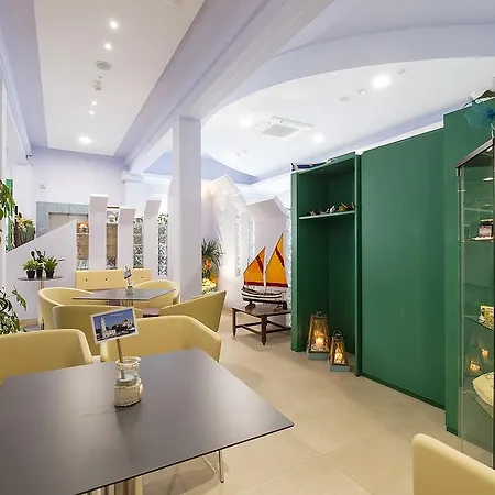 Hotel Eliseo 3*